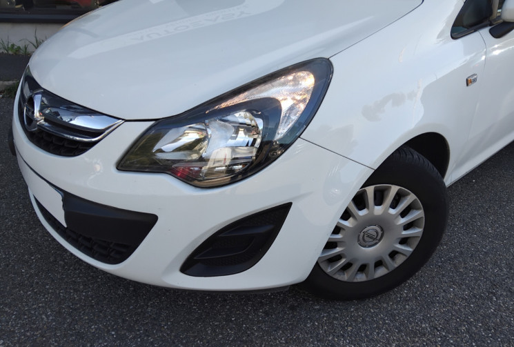 Opel Corsa Phase 2 1.0 i  65 cv - Première Main