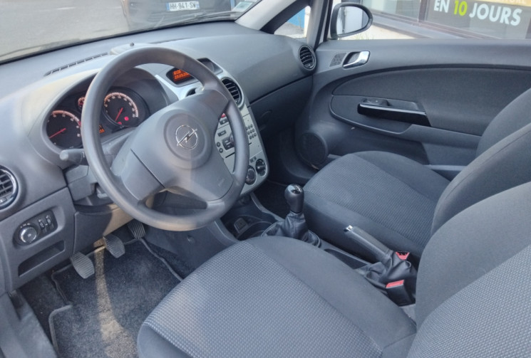 Opel Corsa Phase 2 1.0 i  65 cv - Première Main