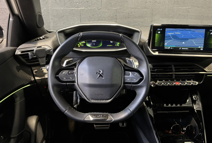 Peugeot 2008 1.5 BlueHDi 130 EAT8 GT 2022 / CARPLAY / CAMÉRA RECUL / i-COCKPIT 3D