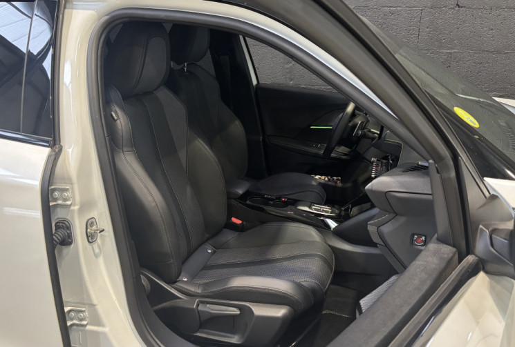 Peugeot 2008 1.5 BlueHDi 130 EAT8 GT 2022 / CARPLAY / CAMÉRA RECUL / i-COCKPIT 3D