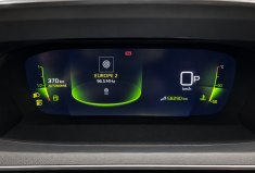 Peugeot 2008 1.5 BlueHDi 130 EAT8 GT 2022 / CARPLAY / CAMÉRA RECUL / i-COCKPIT 3D