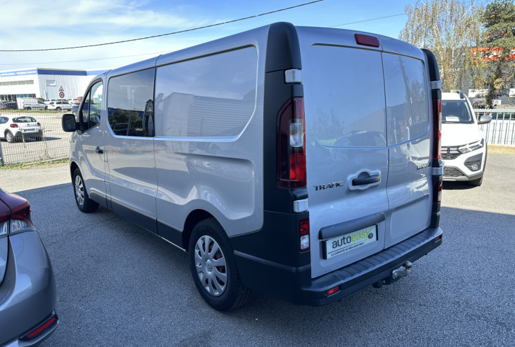 Renault Trafic III Fourgon Phase 2 L2H1 2.0 dCi EDC6 S&S 145 CV CONFORT  6 PLACES - PAS DE TVA
