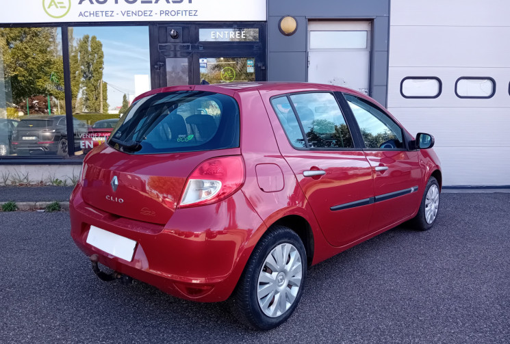 Renault Clio 1.2 16v 75ch Expression 5p