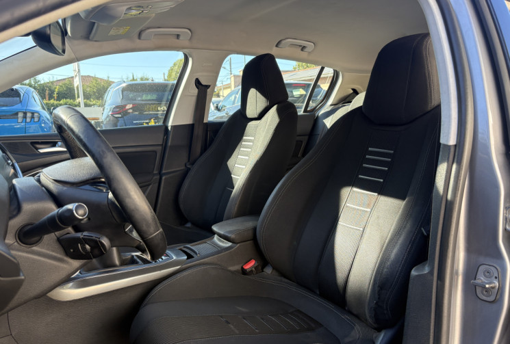 Peugeot 308 Allure 1.6 HDI 115 ch / Historique complet / Caméra de recule
