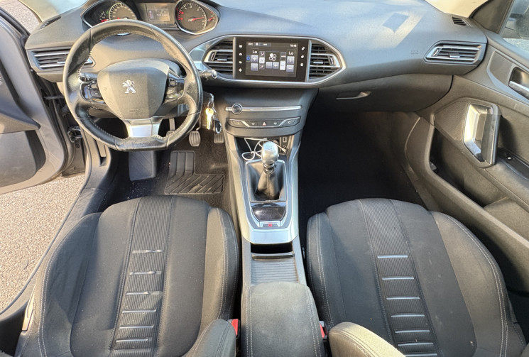 Peugeot 308 Allure 1.6 HDI 115 ch / Historique complet / Caméra de recule