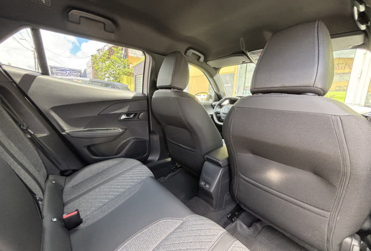 Peugeot 2008 II (P24E) 5HB Phase 2 1.2 12V S&S 100 cv  Allure // Première main // Quasi neuf 