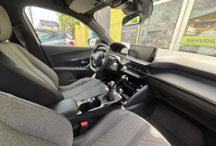 Peugeot 2008 II (P24E) 5HB Phase 2 1.2 12V S&S 100 cv  Allure // Première main // Quasi neuf 