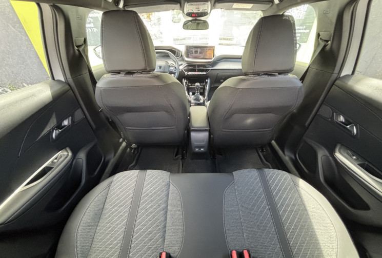 Peugeot 2008 II (P24E) 5HB Phase 2 1.2 12V S&S 100 cv  Allure // Première main // Quasi neuf 