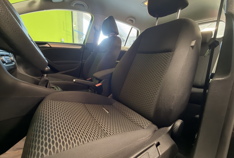 Volkswagen Golf 1.6 TDI 105 CH 