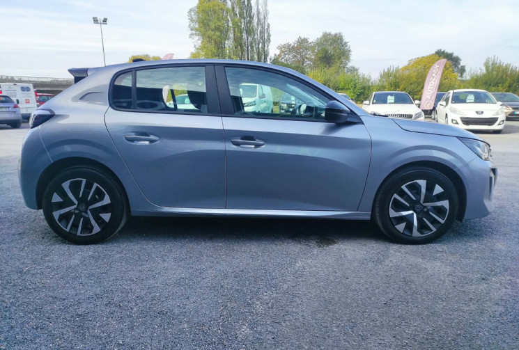 Peugeot 208 style hybrid 100 ch e-dcs6 1200 kms état neuf !