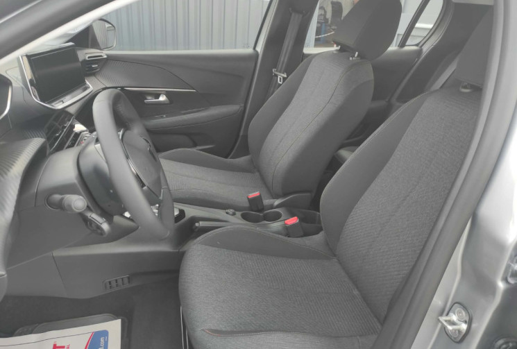 Peugeot 208 style hybrid 100 ch e-dcs6 1200 kms état neuf !