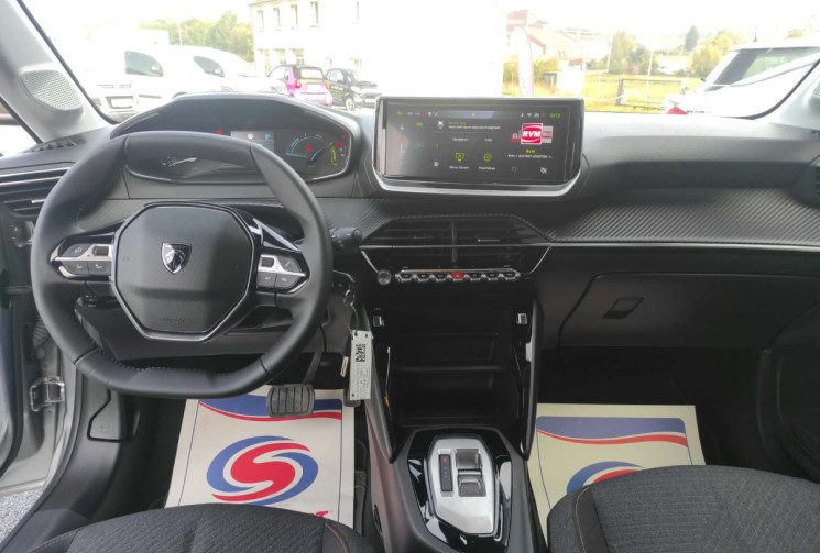 Peugeot 208 style hybrid 100 ch e-dcs6 1200 kms état neuf !