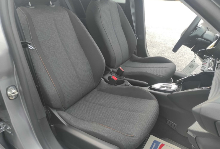 Peugeot 208 style hybrid 100 ch e-dcs6 1200 kms état neuf !
