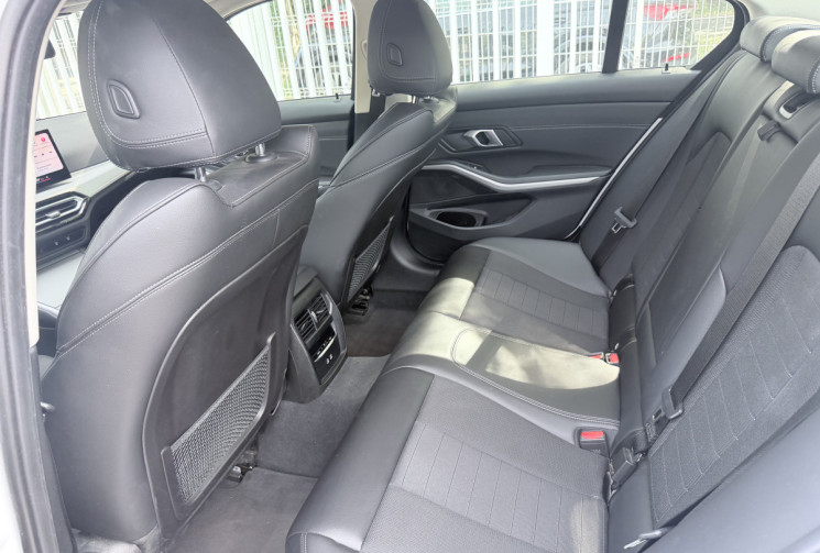BMW Série 3 320e 204 Business Design G20 Lci PHEV BVA  8 * Française / 1ère main