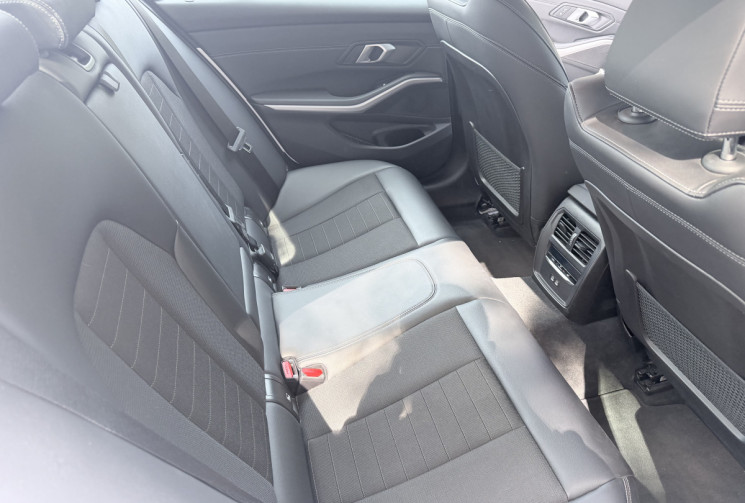 BMW Série 3 320e 204 Business Design G20 Lci PHEV BVA  8 * Française / 1ère main