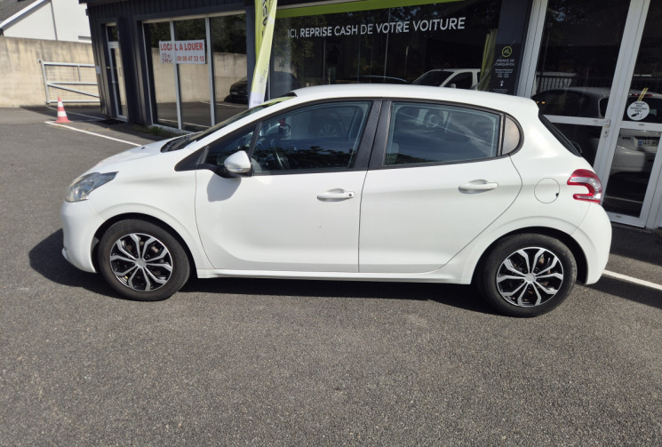 Peugeot 208 1.4 HDI 68 Active Kit distribution neuf