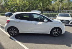 Peugeot 208 1.4 HDI 68 Active Kit distribution neuf