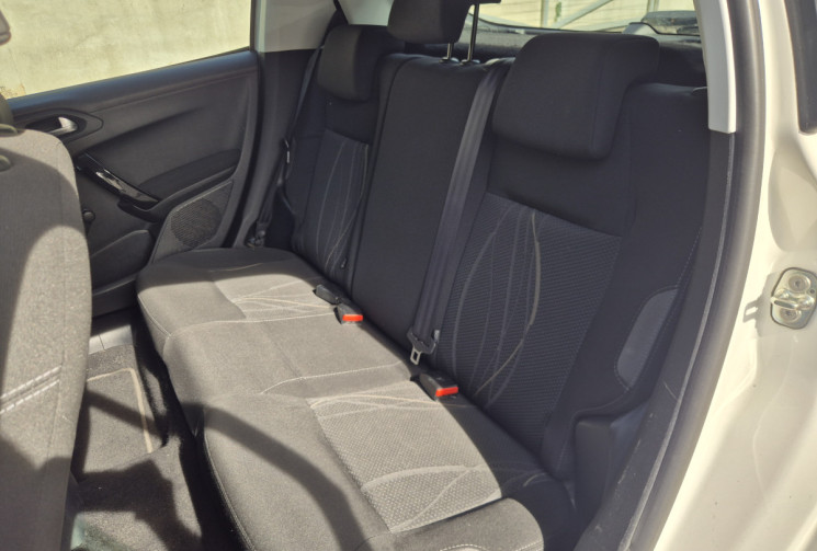 Peugeot 208 1.4 HDI 68 Active Kit distribution neuf