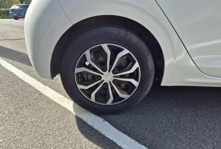 Peugeot 208 1.4 HDI 68 Active Kit distribution neuf