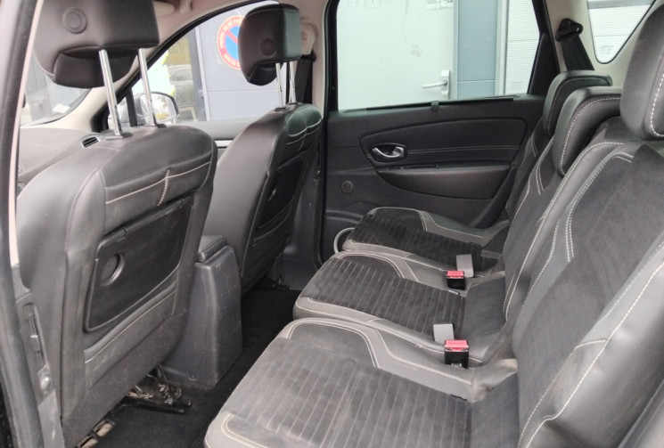 Renault Scénic  III Phase 2 1.5 dCi FAP EDC 6  110 cv xMod BOSE