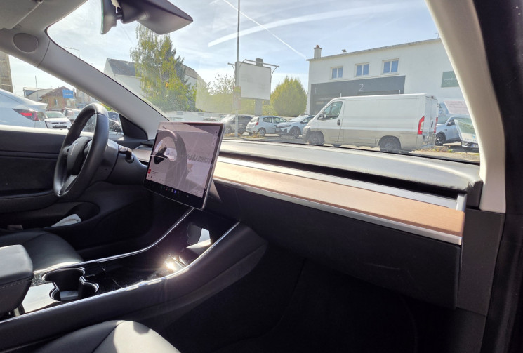 Tesla Model 3 Long-Range Dual Motor AWD 1 ERE MAIN 