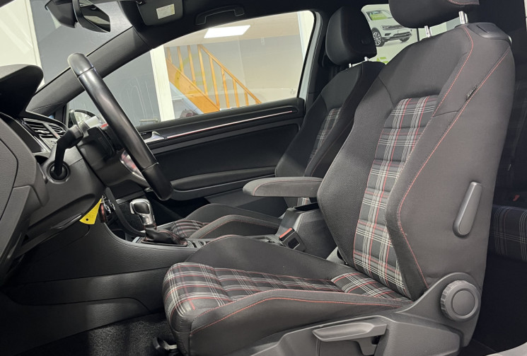 Volkswagen Golf 2.0 TSI 245 ch DSG7 GTI Performance