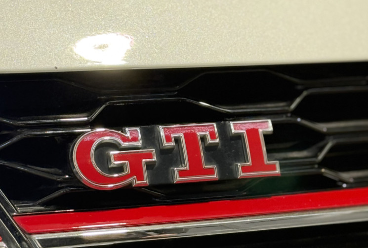 Volkswagen Golf 2.0 TSI 245 ch DSG7 GTI Performance