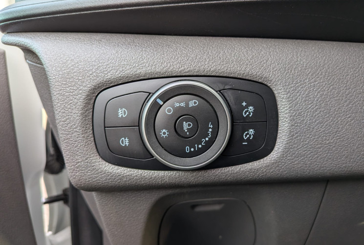 Ford CUSTOM CUSTOM  2.0 105 AMBIENTE /GARANTIE 12 MOIS   