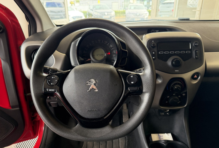 Peugeot 108 1.0 VTI 69 / 5 PORTES / MOTORISATION A CHAINE