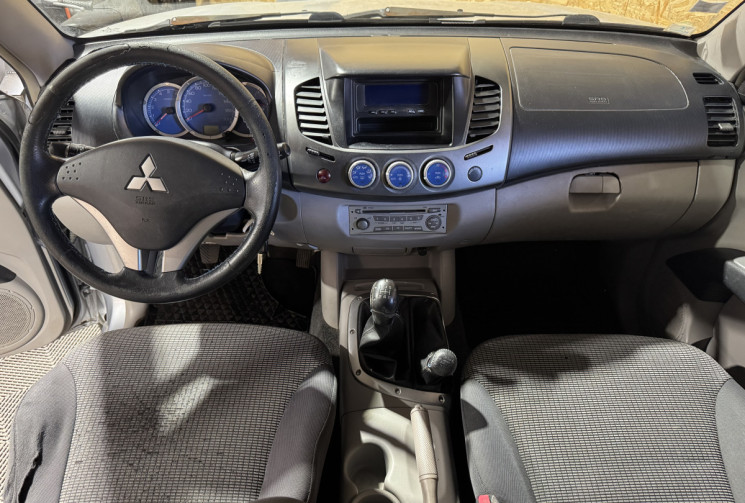 Mitsubishi L200 CLUB CAB