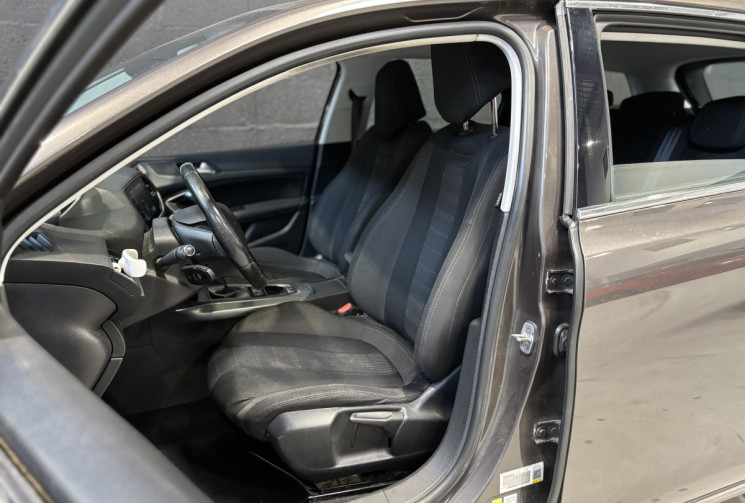Peugeot 308 SW 1.6 120 ch Business Pack EAT6 / Boîte automatique / Distribution 2026