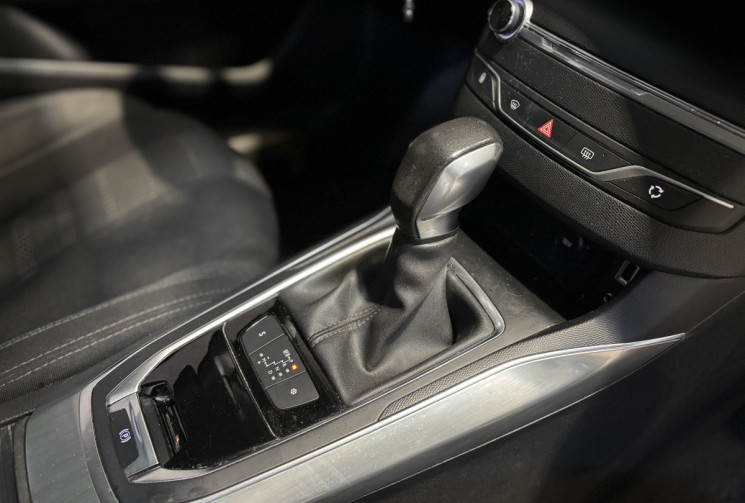 Peugeot 308 SW 1.6 120 ch Business Pack EAT6 / Boîte automatique / Distribution 2026