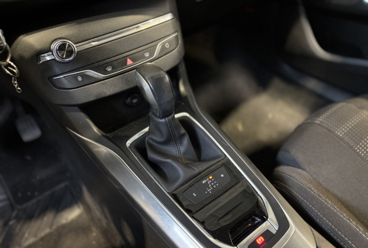 Peugeot 308 SW 1.6 120 ch Business Pack EAT6 / Boîte automatique / Distribution 2026