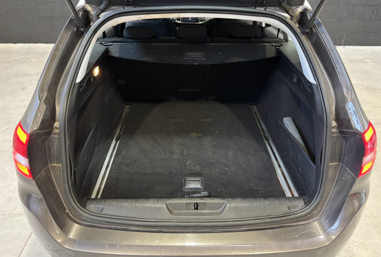 Peugeot 308 SW 1.6 120 ch Business Pack EAT6 / Boîte automatique / Distribution 2026