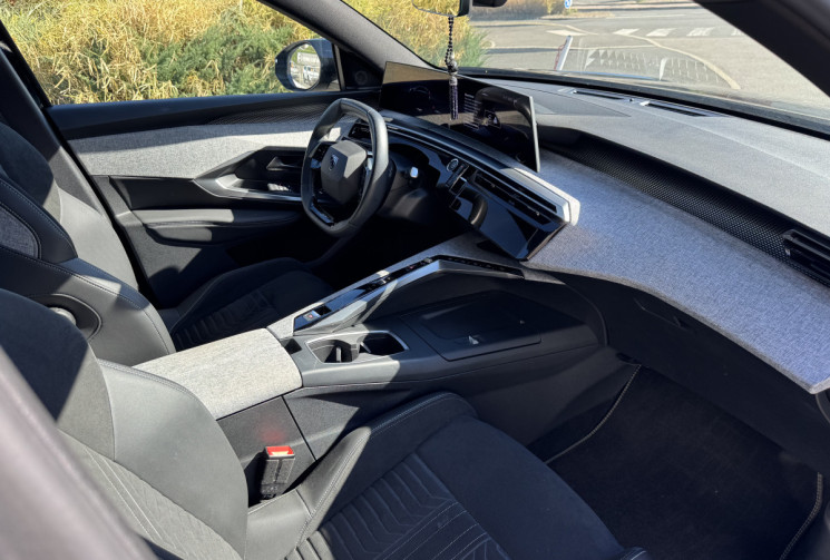 Peugeot 3008 1.2 Hybrid 136 cv Boîte auto GT hifi Focal, Alcantara