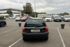 Renault Clio 1.4i 75ch
