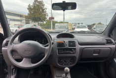 Renault Clio 1.4i 75ch