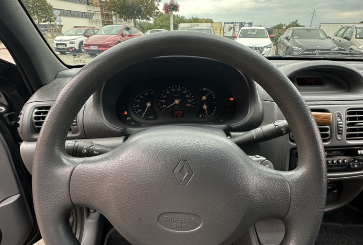 Renault Clio 1.4i 75ch