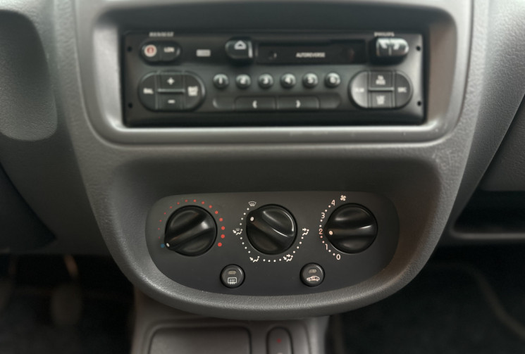 Renault Clio 1.4i 75ch