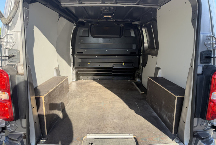 FIAT Scudo 2.0 BlueHDi 180 Pro Lounge L2 FG Standard BVA (15741,66€HT)