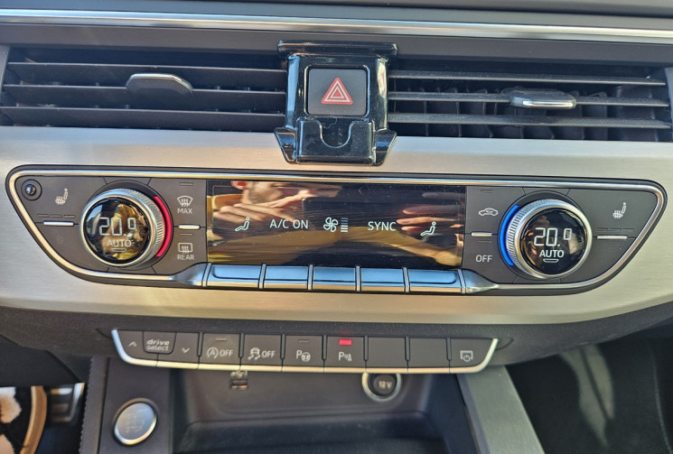 Audi A4 Avant B9 2.0 TDI 190 S-LINE S-TRONIC 7 QUATTRO