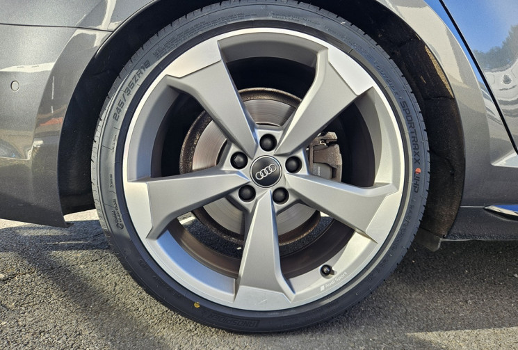 Audi A4 Avant B9 2.0 TDI 190 S-LINE S-TRONIC 7 QUATTRO