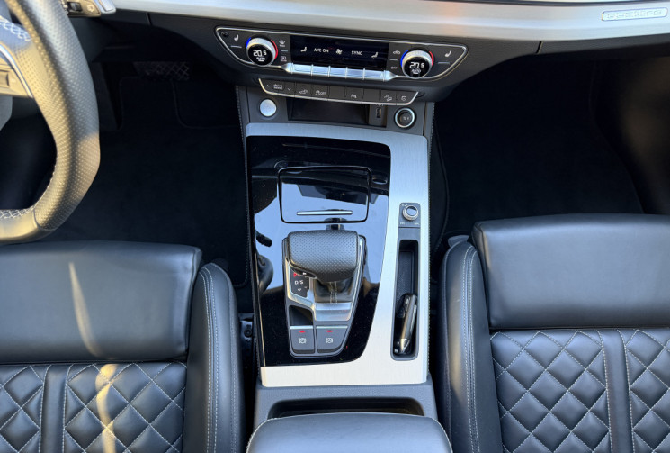 Audi Q5 55 TFSI e 367 ch S line quattro SOH 98% / suivi Audi / Toit / B&O / Attelage / 2e main