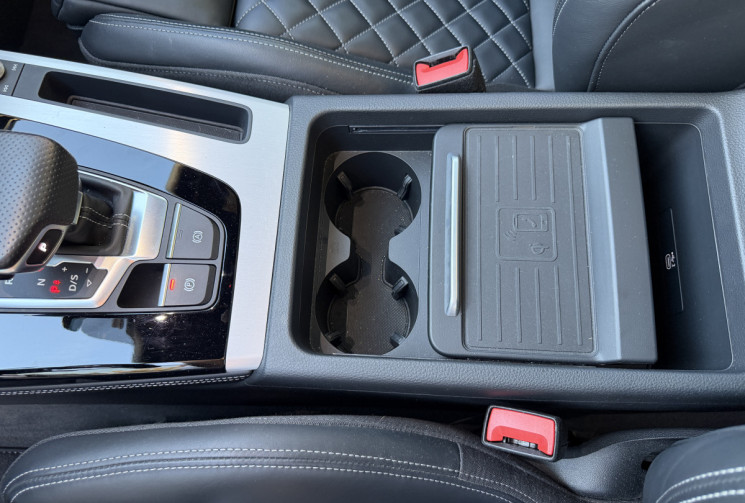 Audi Q5 55 TFSI e 367 ch S line quattro SOH 98% / suivi Audi / Toit / B&O / Attelage / 2e main