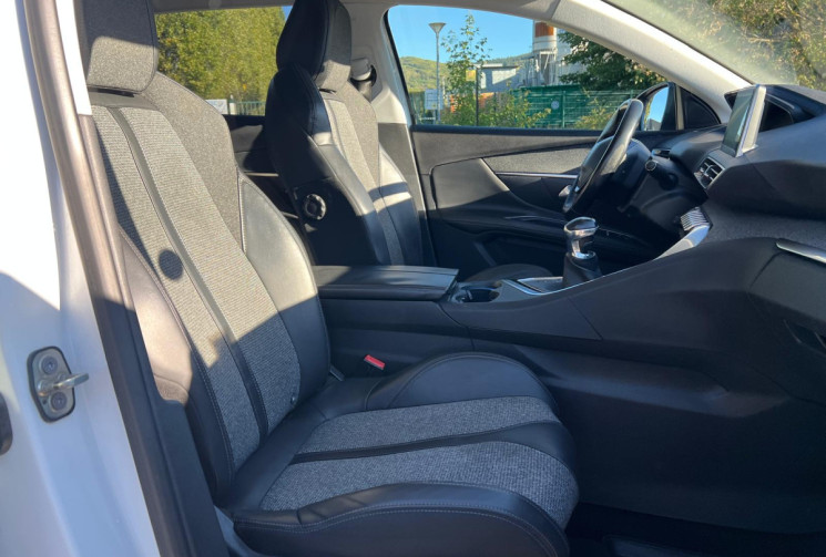 Peugeot 3008 2.0 Blue HDI 150 Allure Business / Suivi entretien complet