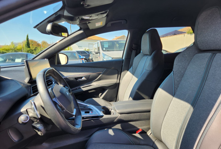Peugeot 3008 1.5 HDI 130 FINITION ALLURE /SUIVI PEUGEOT/BOITE AUTO/EXCELLENT ÉTAT / GARANTIE 12 MOIS