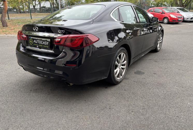  INFINITI Q70 3.5H V6 PREMIUM TECH
