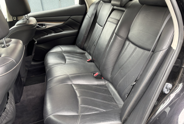  INFINITI Q70 3.5H V6 PREMIUM TECH