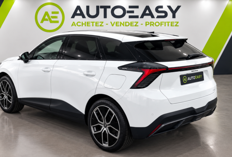 MG MG4 Luxury Extended Range 77 kWh / Décembre 2023 / État neuf / Garantie 
