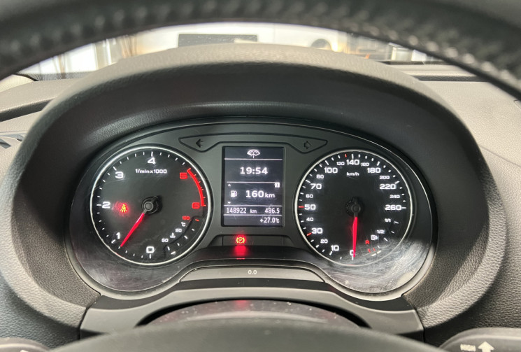 Audi A3 1.6 TDI 110 CH ATTRACTION 3 PORTES BVM6